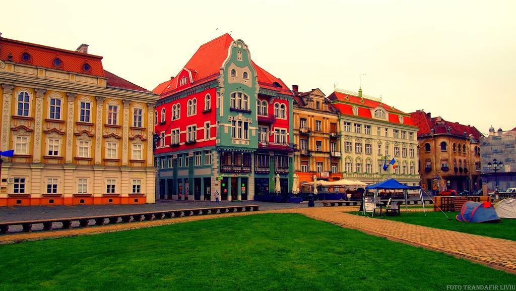 Central Place Apartment Timisoara Ngoại thất bức ảnh