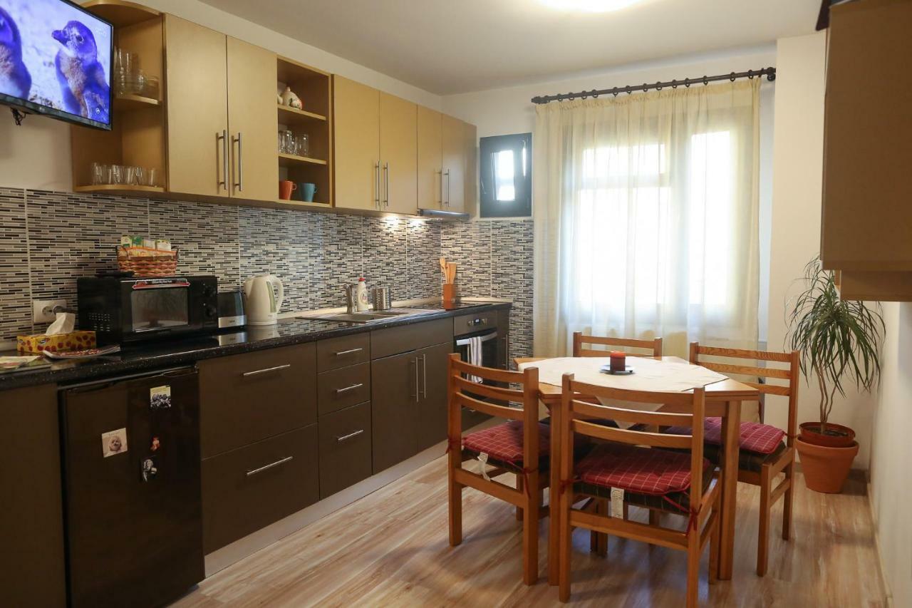 Central Place Apartment Timisoara Ngoại thất bức ảnh
